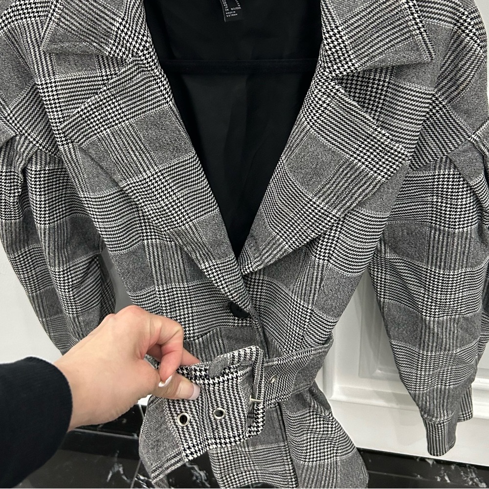 Top/Blazer with belt